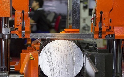 乳源立式金属带锯床切削出现跑带故障解决方法! 乳源立式金属带锯床切削出现跑带故障解决方法!